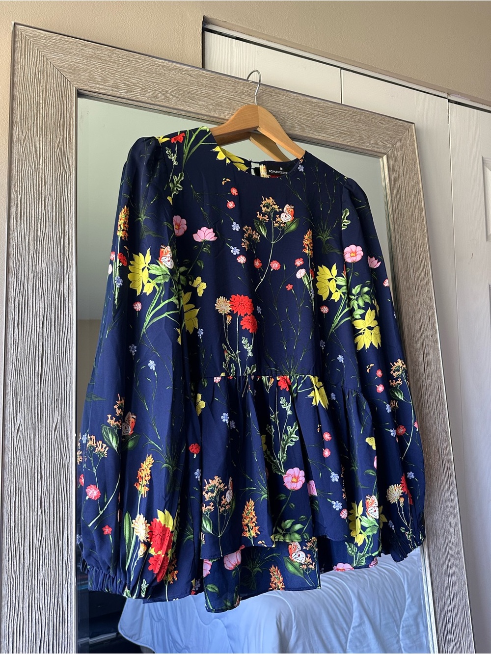 Pomander Place Tuckernuck Navy Floral Balloon Sleeve Blouse Size Small